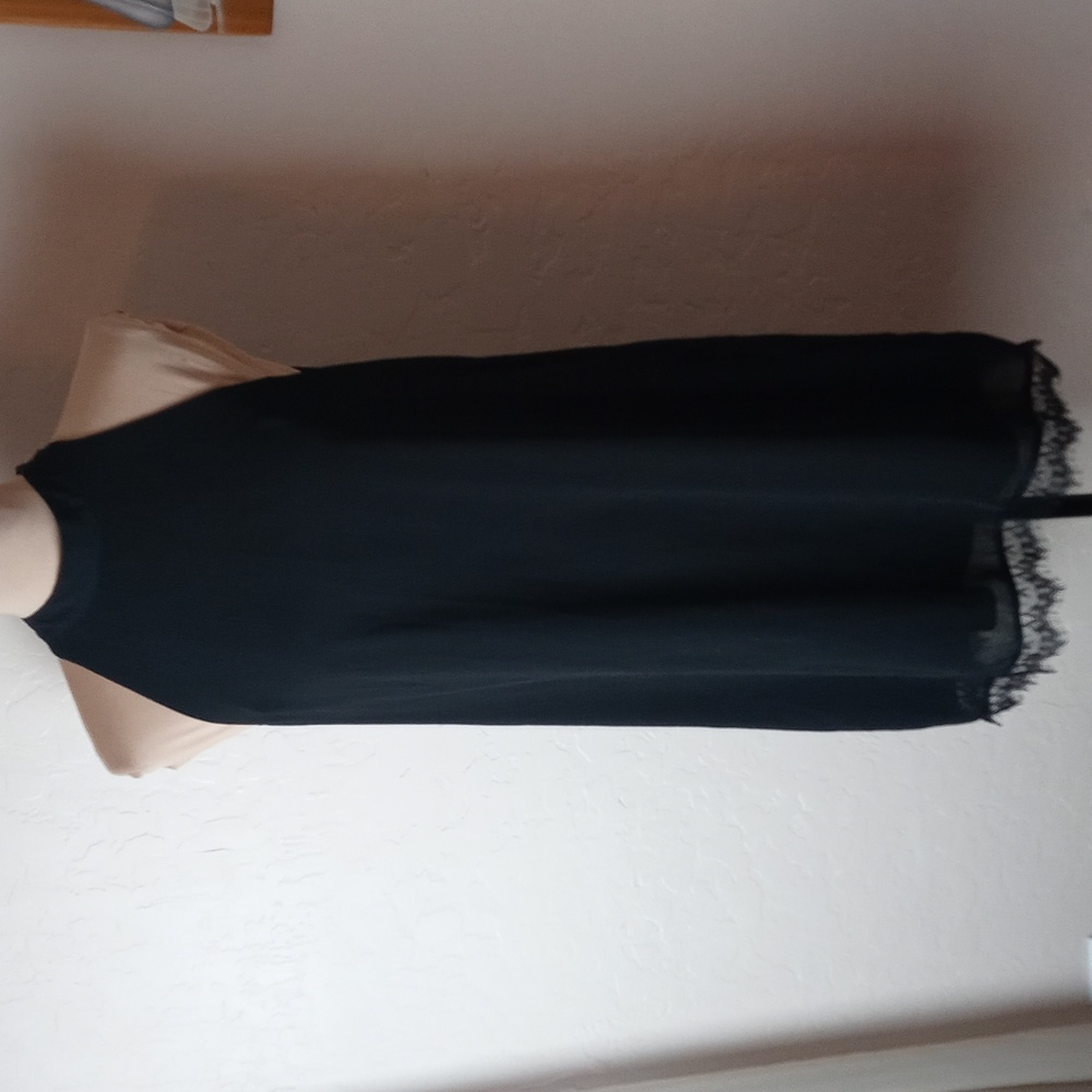 Fantaist Lace Hemmed Tunic